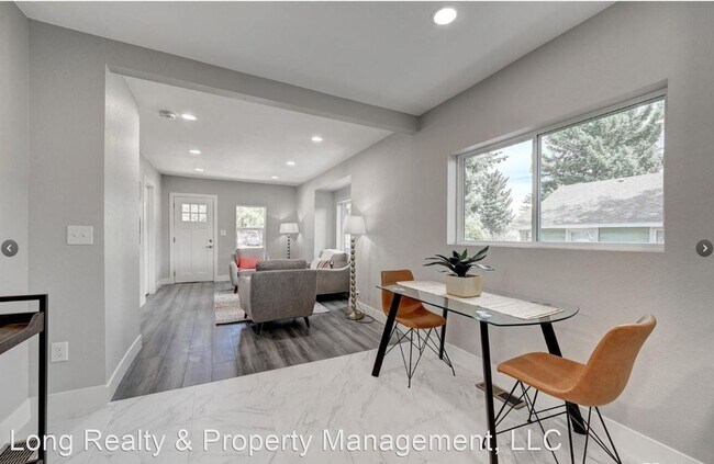 Building Photo - 3 br, 2 bath House - 532 East 13th Street