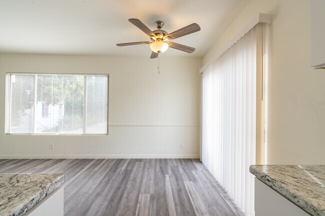 Building Photo - 1115 Glenville Dr