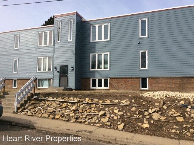 Building Photo - 223 13th Ave W