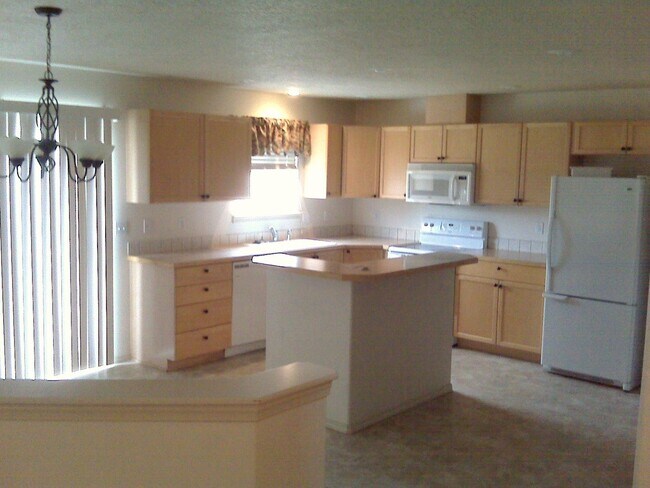 Foto del edificio - Large 3 BedRoom w/BONUS ROOM Home in MoonR...