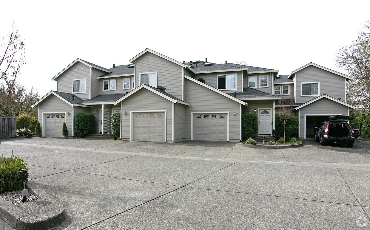 Foto del edificio - 2157 Summerfield Rd