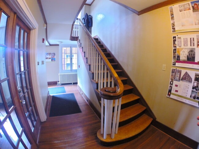 Photo - 456 S Graham St Apartment