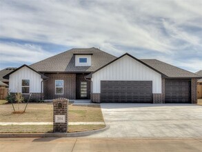 Building Photo - 2004 W Flintlock Wy