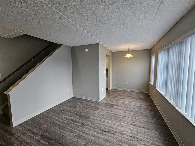 Foto del edificio - 50 Island View Pl