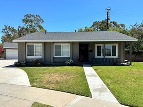Building Photo - 591 Fayette Cir