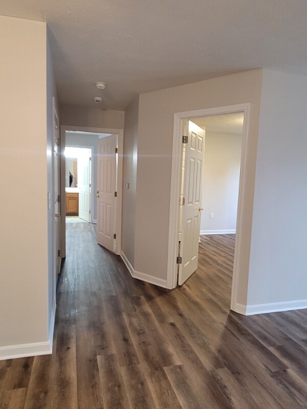 Foto del edificio - 9802 Legends Creek Dr