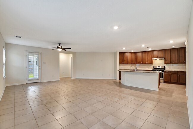 Foto del edificio - 9403 Castillo Ct