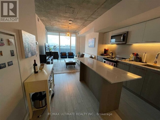 Building Photo - 15 Baseball Pl