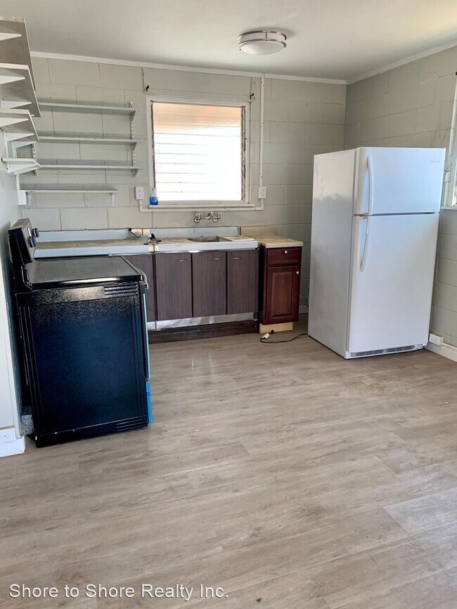 Building Photo - 4 br, 1 bath House - 341-A Momi Place