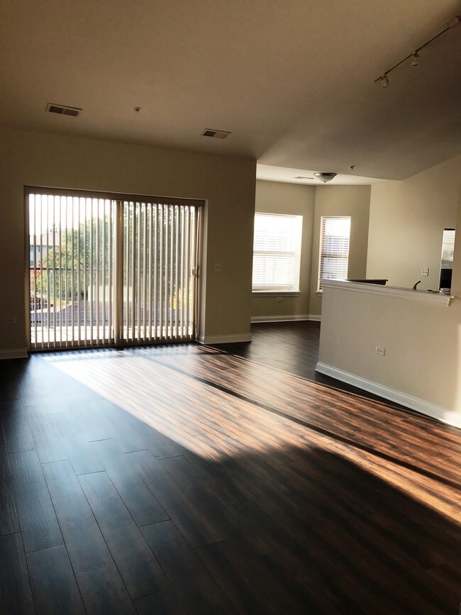 Foto del edificio - 7250 W 157th St