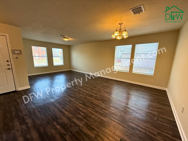 Photo - Spacious 5-Bedroom Home for Lease with Fireplace & 2-Car Garage in Mesquite!