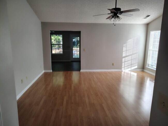 Foto del edificio - 642 Aspen St