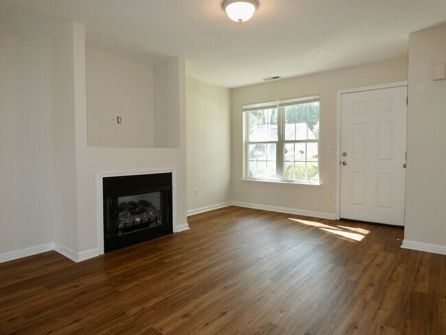 Foto del edificio - Great Townhouse - Convenient Arden Location