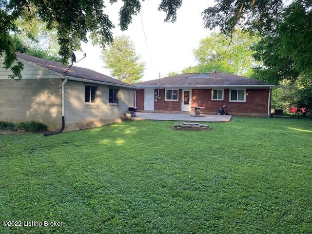 Foto del edificio - 2403 Meadow Dr