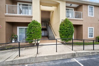 Building Photo - 7920 Merrill Rd