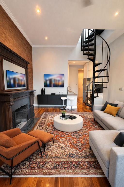 Building Photo - 7 E 75th St