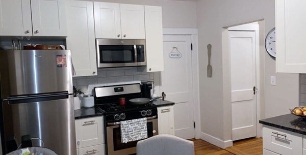 Foto del edificio - 654 Metropolitan Ave