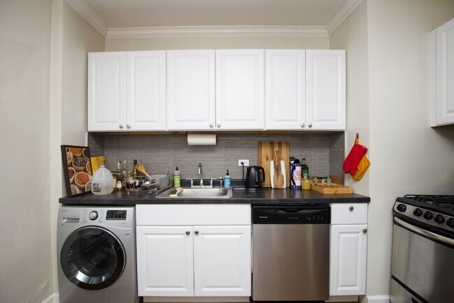 Foto del edificio - 2127 N Fremont St