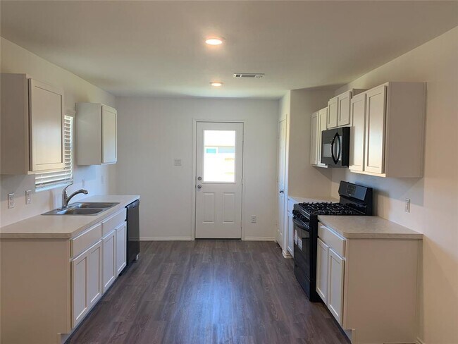 Building Photo - 4512 Auburn Landing Circle