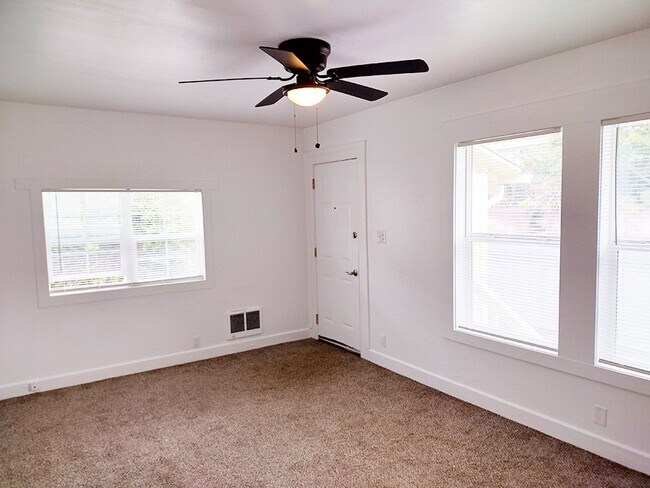 Foto del edificio - 441 SW 7th St