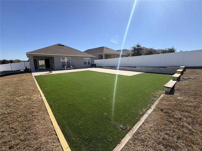 Building Photo - 1855 Hackberry St