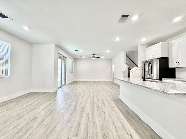 Photo - 8749 Scotty's Lk Ln House