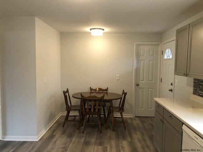 Foto del edificio - 1604 Crescent Rd