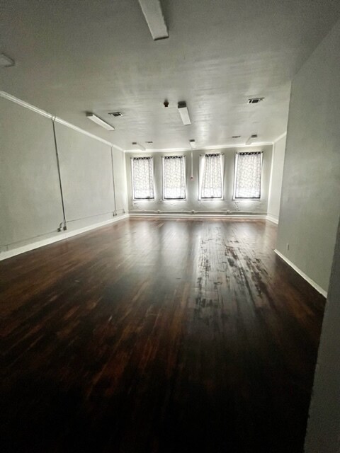 Foto del edificio - 609 W Main St