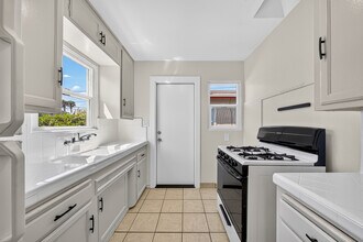 Building Photo - 3628 Highland Ave