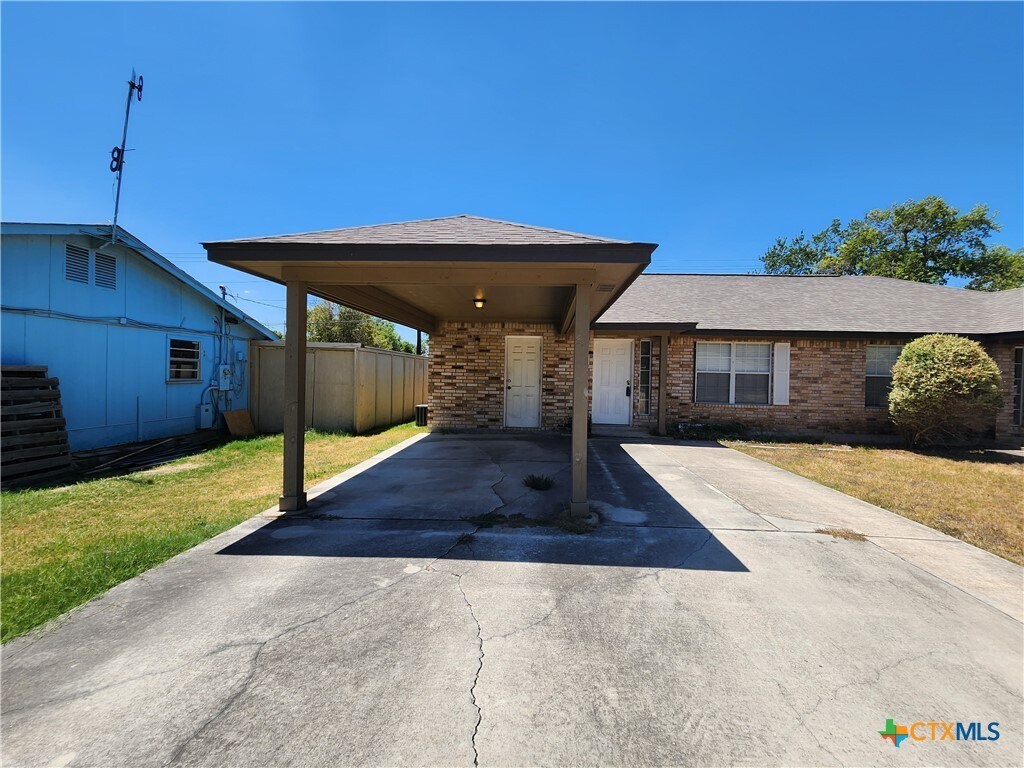 Foto principal - 249 Glenbrook Dr