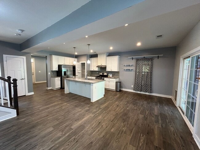 Building Photo - Home in Easley  4 Bedroom 2.5 Bath in the Stonehurst Plantation Community !!!