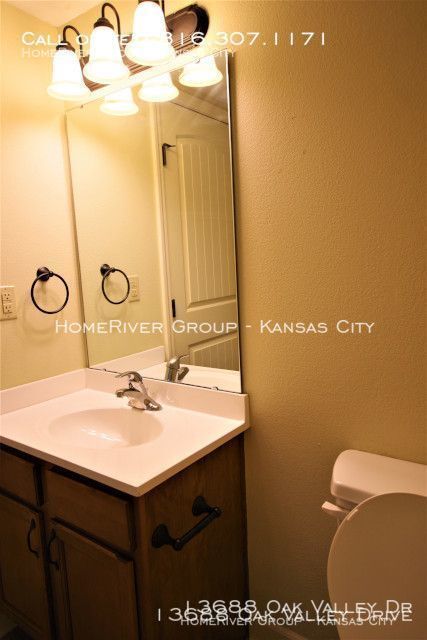 Foto del edificio - 13688 Oak Valley Drive