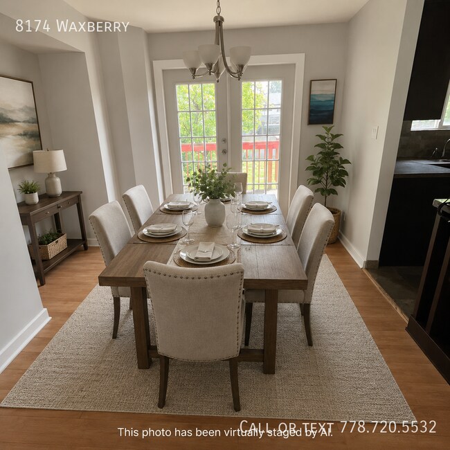 Photo du bâtiment - Spacious Split-Entry Family Home on Private Lot