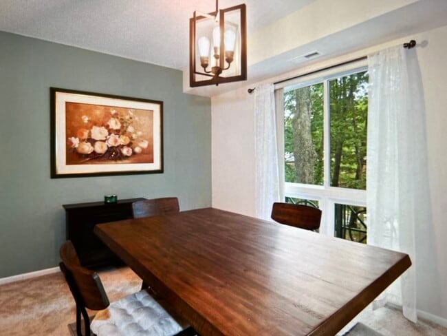 Building Photo - 11815 Breton Ct