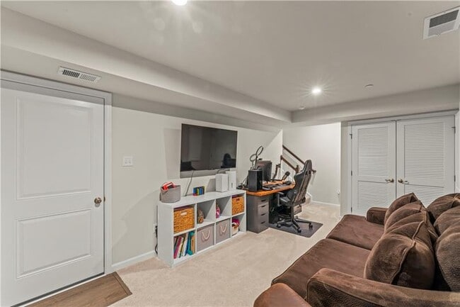 Gameroom - 484 Greenwood Dr