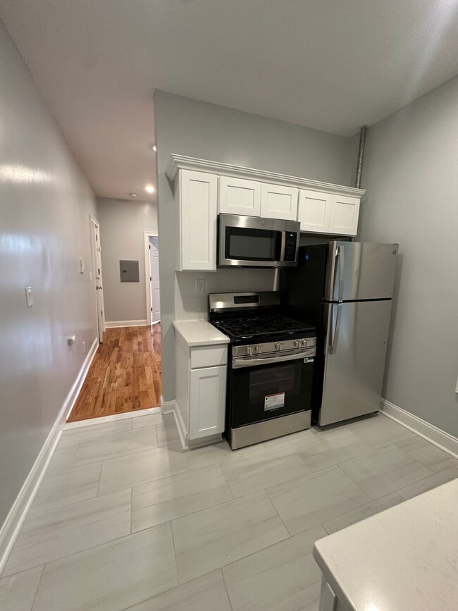 Foto del edificio - 4614 Park Ave Apartments