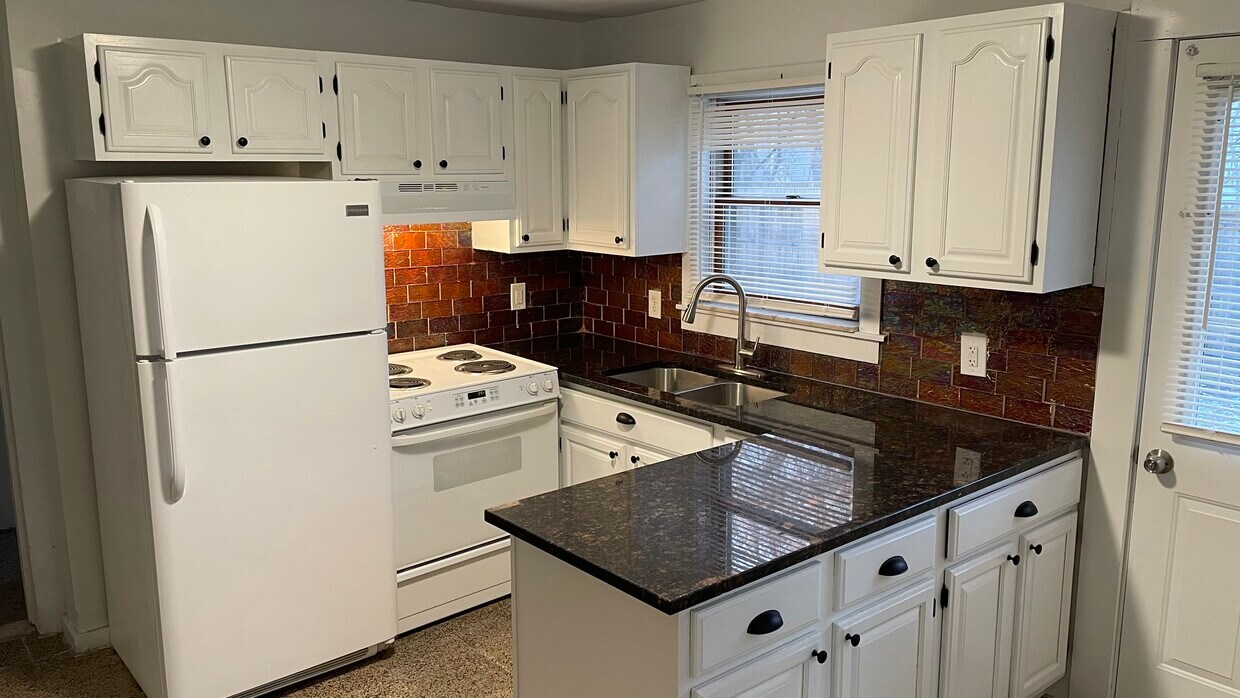 Kitchen - 199 Northampton Rd