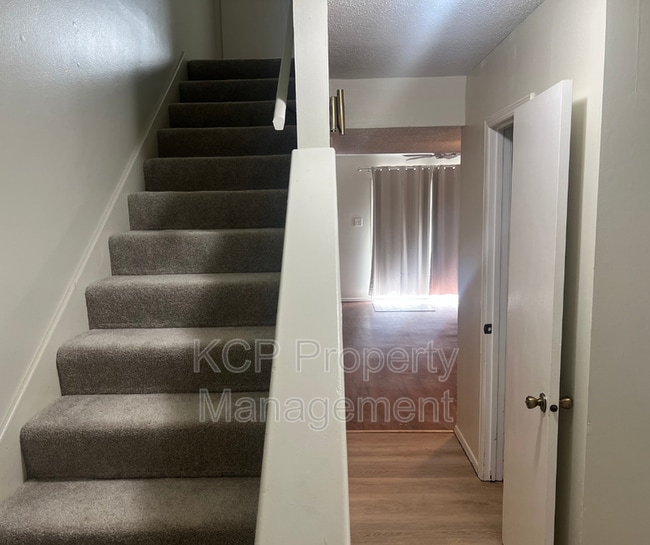 Building Photo - 2818 S O St