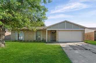 Building Photo - 17615 Fieldglen Dr