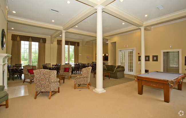 Salón social - Princeton Court Senior Residences - AGE 55+