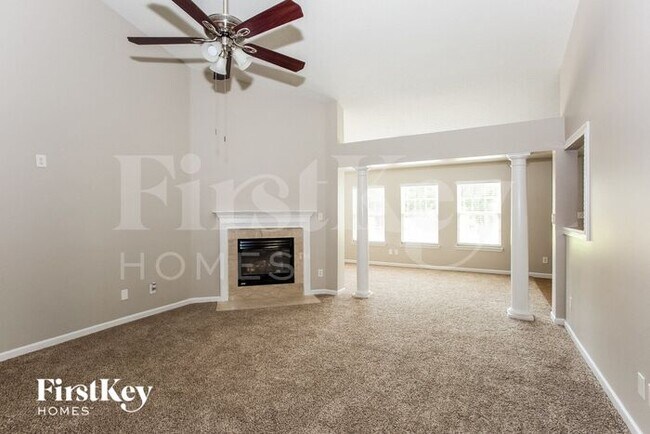 Foto del edificio - 9709 Avensong Crossing Dr