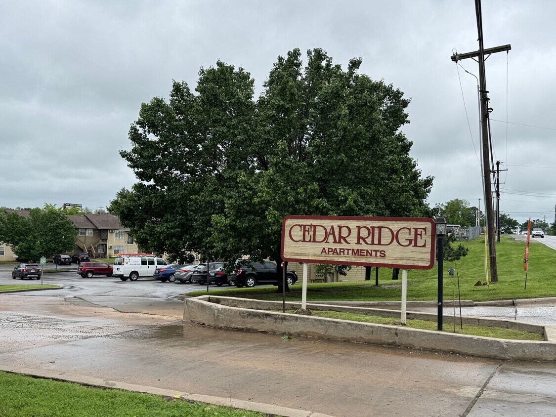 Primary Photo - Ceader Ridge