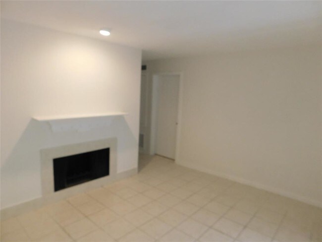 Building Photo - 2333 Bering Dr