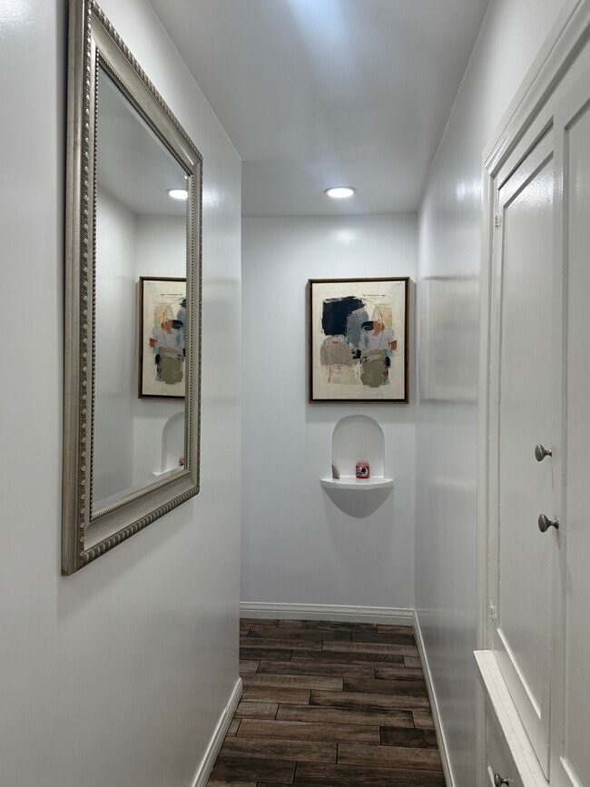 Hallway - 2305 E Spaulding St