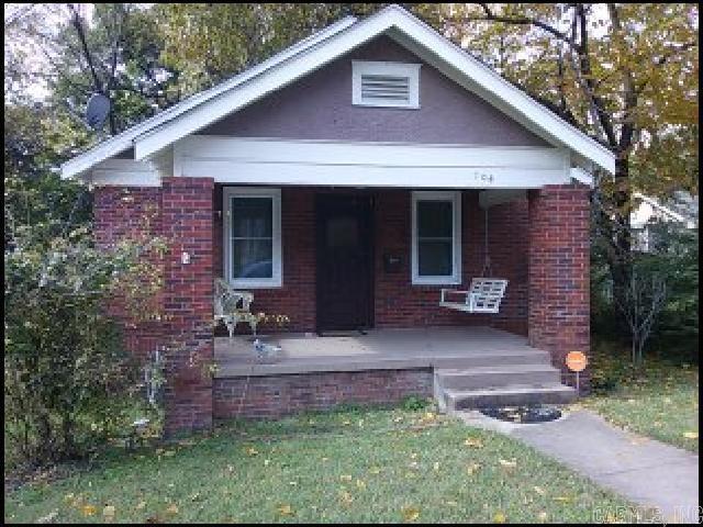 Primary Photo - 104 S Valentine St