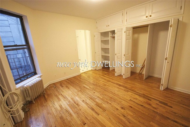 Foto del edificio - 64 Church Ave