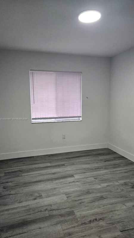 Foto del edificio - 4952 NW 21st Ave
