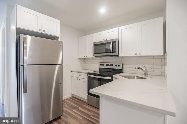 Foto del edificio - 2626-28 Ridge Ave