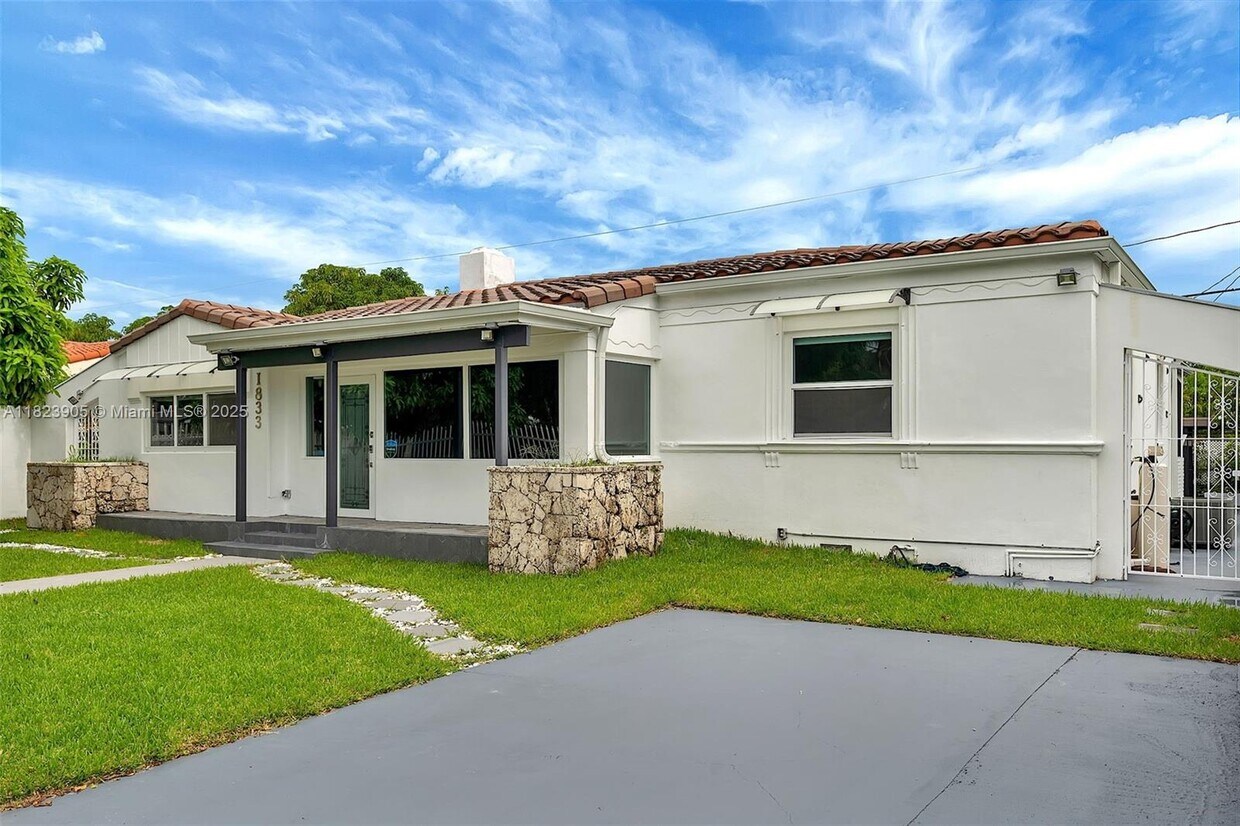 Foto principal - 1833 SW 21st Ter
