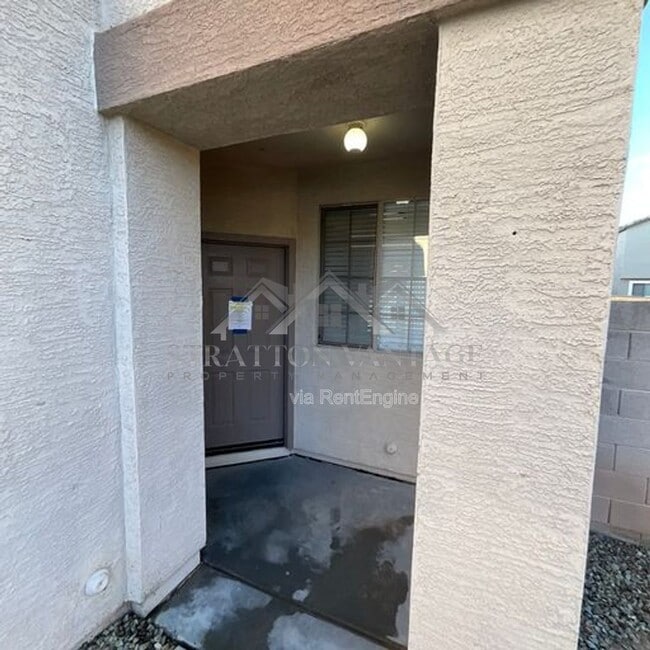 Building Photo - 11381 W Yuma St